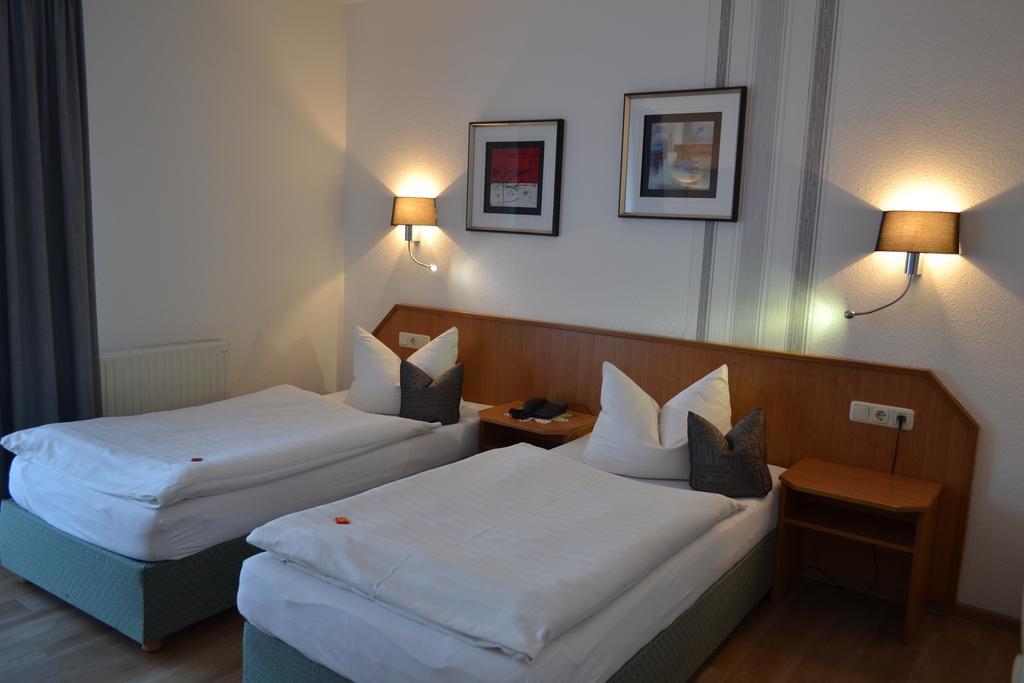 Hotel & Restaurant Zur Linde Freital Extérieur photo